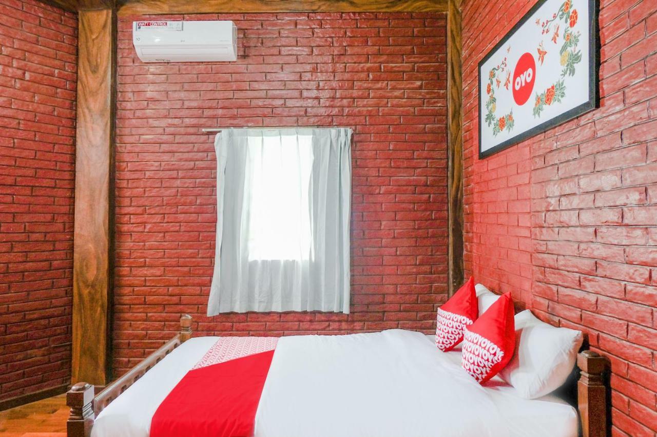 โอโย 774 วิลลา 007 เซงกาลิง Hotel มะลัง ภายนอก รูปภาพ