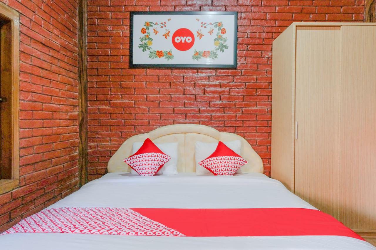 โอโย 774 วิลลา 007 เซงกาลิง Hotel มะลัง ภายนอก รูปภาพ